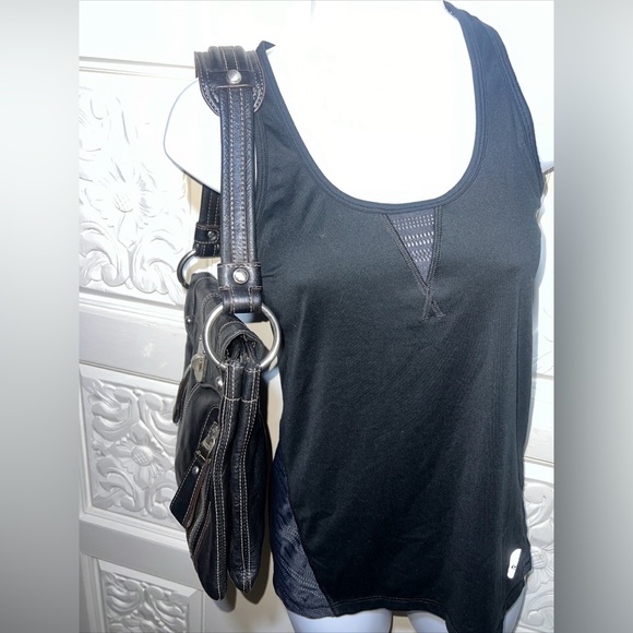 B Makowsky Black Pebbled Leather Handbag - Picture 13 of 14